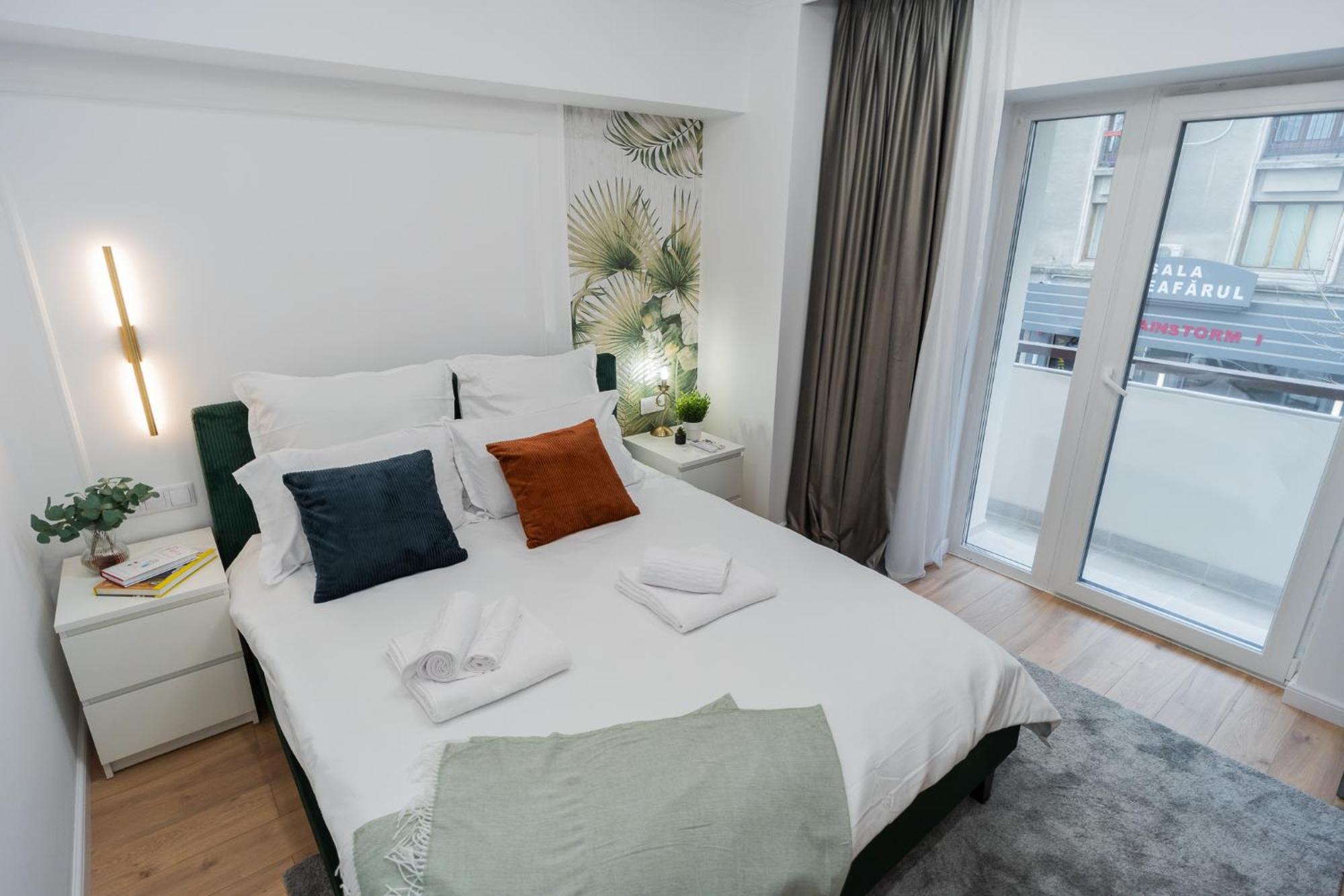 בוקרשט Urban Pearl - Old Town - Unique 4Br/3Ba Apartment מראה חיצוני תמונה