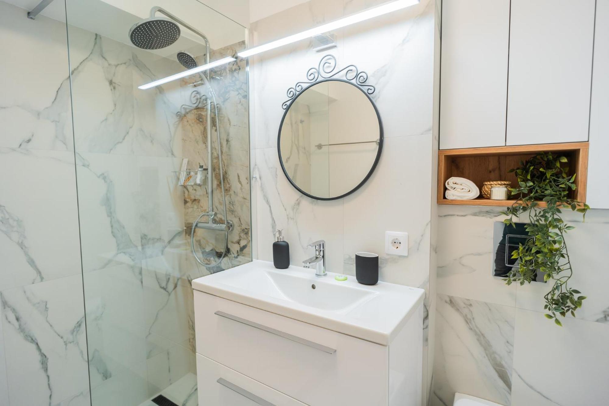 בוקרשט Urban Pearl - Old Town - Unique 4Br/3Ba Apartment מראה חיצוני תמונה