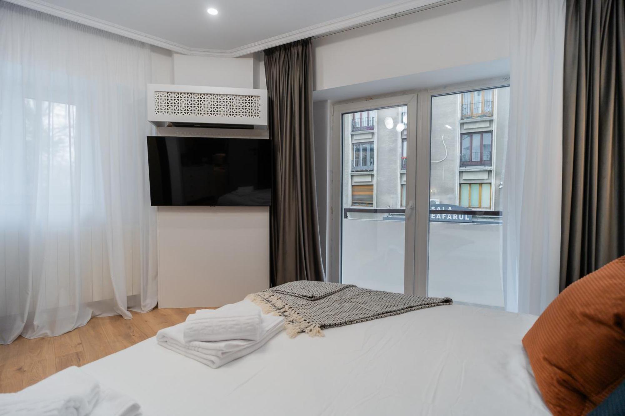 בוקרשט Urban Pearl - Old Town - Unique 4Br/3Ba Apartment מראה חיצוני תמונה