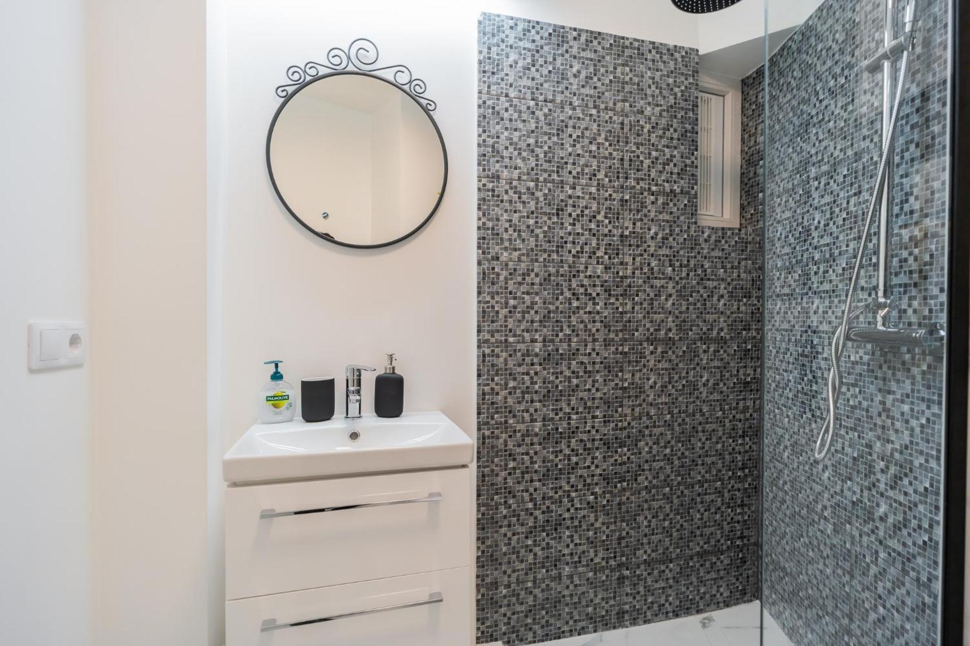 בוקרשט Urban Pearl - Old Town - Unique 4Br/3Ba Apartment מראה חיצוני תמונה